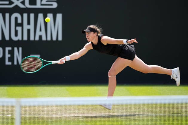 Lexus Nottingham Open - Day Four Caty McNally in action during her Round of 16 singles match at the 2026 Lexus Nottingham Open Women s tennis tournament at the Nottingham Tennis Centre in Nottingham, England, on June 18, 2026. Nottingham Great Britain United Kingdom  Copyright: xOwenxHammondx originalFilename:hammond-2026lexu260618_npAL9.jpg