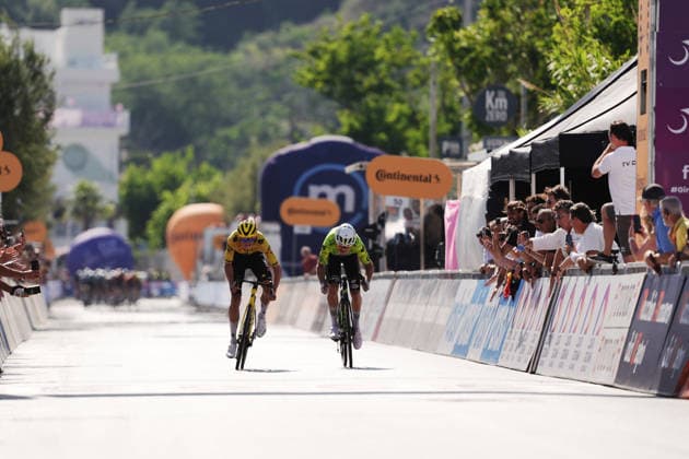 Belgium s Matisse Van Kerckhove of Team Visma Lease A Bike Development winner of stage and Italy s Nicolo Arrighetti of General Store - Essegibi - F.lli Curia during Stage 5 of the Giro Next Gen 2026, from Bacoli to Bacoli, Italy, Thursday, June 18, 2026.  Copyright: xMassimoxPaolone LaPressex