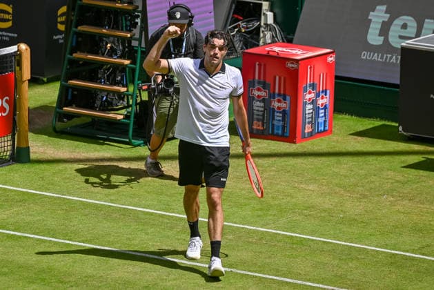 Taylor Fritz (USA) celebrates after his victory over Fabian Marozsan (HUN) at the TERRA WORTMANN Open 2026, Tennis, ATP, Mens 500, Tournament, Main Draw, June 18, 2026, TERRA WORTMANN Open 2026, Tennis, ATP, Men’s 500, Tournament, Main Draw, June 18, 2026, Indoor,detected_source_language Copyright: xEibner-Pressefoto RobertxGertzenx EP_RGN