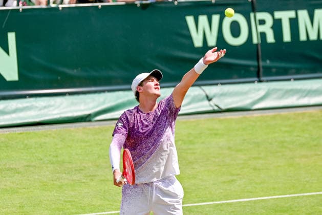 Joao Fonseca (BRA) serves at the TERRA WORTMANN Open 2026, Tennis, ATP, Mens 500, Tournament, Main Draw, June 18, 2026, TERRA WORTMANN Open 2026, Tennis, ATP, Mens 500, Tournament, Main Draw, June 18, 2026, Indoor,detected_source_language Copyright: xEibner-Pressefoto RobertxGertzenx EP_RGN