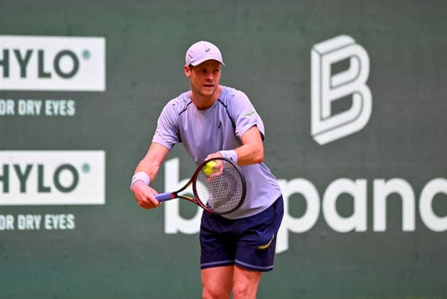 Yannick Hanfmann (GER) serving at the TERRA WORTMANN Open 2026, Tennis, ATP, Mens 500, Tournament, Main Draw, June 18, 2026, TERRA WORTMANN Open 2026, Tennis, ATP, Mens 500, Tournament, Main Draw, June 18, 2026, Indoor,detected_source_language Copyright: xEibner-Pressefoto RobertxGertzenx EP_RGN