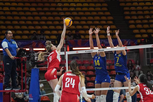 FIVB Women s Nations League 2026. Julita Piasecka of Poland competes against Daria Sharhorodska and Svitlana Dorsman of Ukraine during the FIVB Women s Volleyball Nations League match between Poland and Ukraine in Bangkok, Thailand, on June 18, 2026. Bangkok Bangkok Thailand  Copyright: xAnusakxLaowilasx originalFilename:laowilas-notitle260618_npEoi.jpg