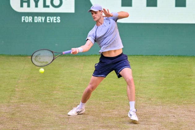 Yannick Hanfmann GER June 18, 2026 ¢ Tennis ¢ TERRA WORTMANN OPEN ¢ ATP 500, heristo arena Halle Westfalen, TERRA WORTMANN OPEN, North Rhine-Westphalia, Germany,detected_source_language Copyright: xpepphotox xPeterxEppingerx pep00321, pep_20260618_hm_375101