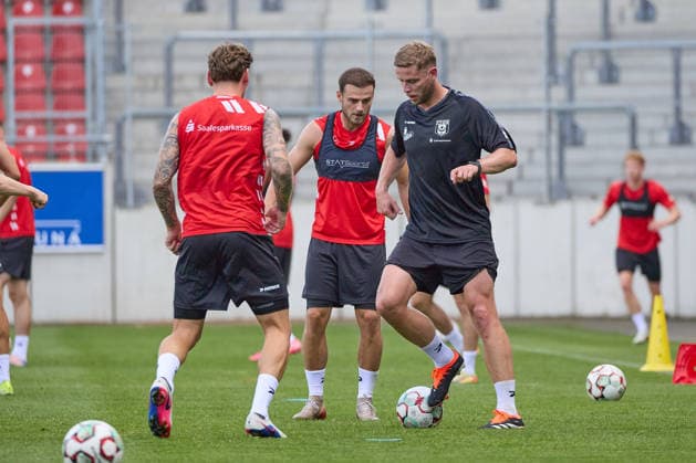 Football, RL North-East, Hallescher FC, start of pre-season training