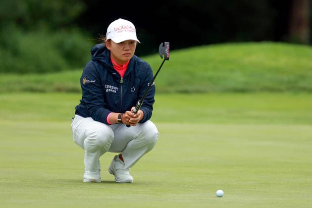 Meijer LPGA, Golf Damen Classic by Simply Give Belmont, MI - JUNE 18: Soo Bin Joo of the Republic of Korea lines up her putt on the 13th green during the first round of the Meijer LPGA Classic by Simply Give at Blythefield Country Club on June 18, 2026 in Belmont, Michigan. Belmont Michigan United States  Copyright: xAmyxLemusx originalFilename:lemus-meijerlp260618_nppwF.jpg