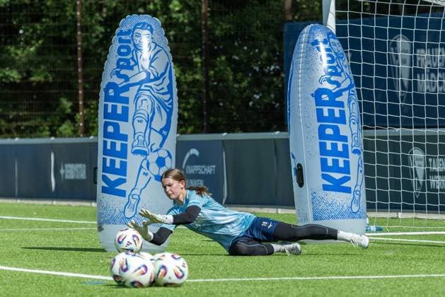 VfL Bochum Womens Team Kicks Off Training FOR EDITORIAL PURPOSES ONLY EDITORIAL USE ONLY p VfL Bochum Womens Team Kicks Off Training on June 18, 2026, in Bochum Copyright JonasxRichter,detected_source_language Copyright: JonasxRichter doc86ce77h9ppdzqzzfq9n ,EDITORIAL USE ONLY