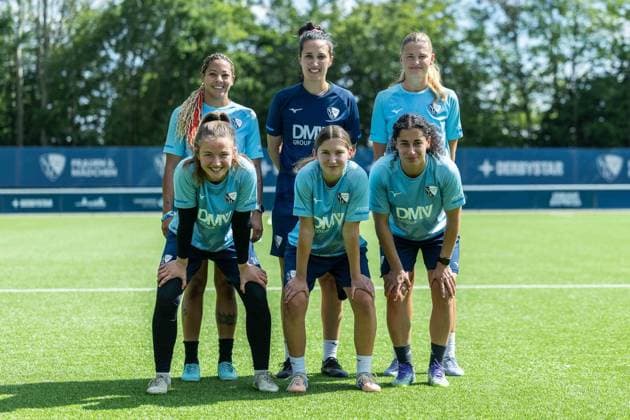 VfL Bochum Womens Training Kickoff FOR EDITORIAL PURPOSES ONLY EDITORIAL USE ONLY p Back row, from left to right Copyright: JonasxRichter doc86ce77sx9ysjq1ggq7o ,EDITORIAL USE ONLY