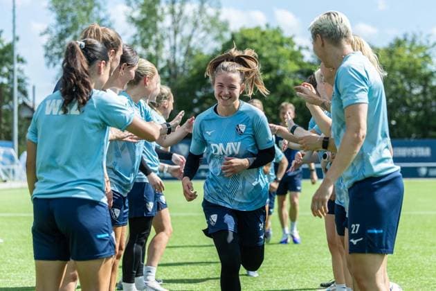 Start of Training for VfL Bochum Women FOR EDITORIAL PURPOSES ONLY EDITORIAL USE ONLY p Anne Moll Start of Training for VfL Bochum Women on June 18, 2026, in Bochum Bochum Copyright JonasxRichter,detected_source_language Copyright: JonasxRichter doc86ce77ywo1wgovjlt29 ,EDITORIAL USE ONLY