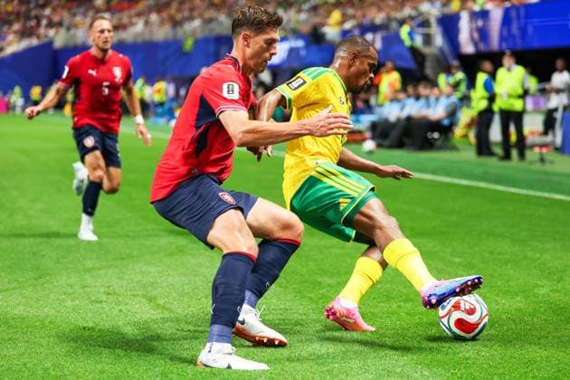 RECORD DATE NOT STATED FIFA World Cup, WM, Weltmeisterschaft, Fussball 2026 - Group A - Czech Republic v South Africa Iqraam Rayners player of South Africa and Robin Hranac player of Czech Republic during the match between Czech Republic and South Africa in the second round of Group A of the 2026 FIFA World Cup group stage at Atlanta Stadium, in Georgia, United States, on Thursday, June 18, 2026.(Foto: William Volcov Brazil Photo Press IMAGO) Sports Atlanta GA United States of America Copyright: xWILLIAMxVOLCOVx