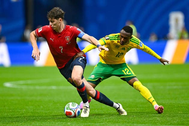 ATLANTA, GA - JUNE 18: Ladislav Krejci 7 of Czechia steals the ball from Thapelo Maseko 12 of South Africa during the FIFA World Cup, WM, Weltmeisterschaft, Fussball 2026 Group A match between Czechia and South Africa on June 18th, 2026 at Atlanta Stadium in Atlanta, GA. (Photo by Rich von Biberstein Icon Sportswire) SOCCER: JUN 18 FIFA World Cup 26 Group A - Czechia vs South Africa EDITORIAL USE ONLY Icon260618001