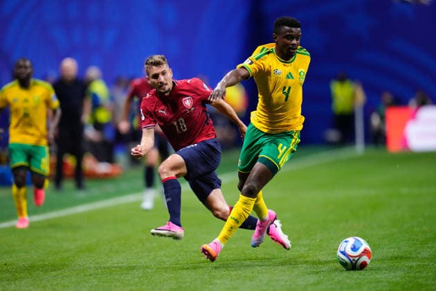 Czechia v South Africa - FIFA World Cup, WM, Weltmeisterschaft, Fussball 2026 - Group A ATLANTA, UNITED STATES - JUNE 18: Michal Sadilek of Czechia and Teboho Mokoena of South Africa compete for the ball during the 2026 FIFA World Cup First Stage Group A match between Czechia and South Africa at Mercedes-Benz Stadium (Atlanta Stadium) in Atlanta, Georgia, United States on June 18, 2026. Jose Hernandez Anadolu Georgia United States. Editorial use only. Please get in touch for any other usage.  Copyright: x2026xAnadoluxJosexHernandezx