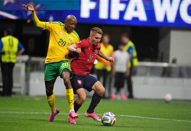 Michal Sadilek of Czechia and Khuliso Mudau of South Africa battle for the ball during the Czechia vs. South Africa match in Group A of the 2026 FIFA World Cup at Atlanta Stadium in Atlanta, United States, on June 18, 2026. Photo by DeFodi Images, Thor Wegner,detected_source_language