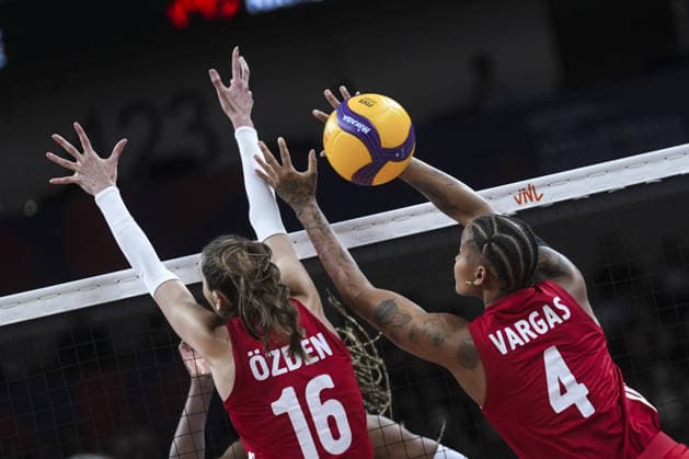 Volleyball, Women's, Nations League, Turkey v France