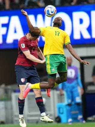 Czechia v South Africa - FIFA World Cup, WM, Weltmeisterschaft, Fussball 2026 - Group A ATLANTA, UNITED STATES - JUNE 18: Krejci (L) of Czechia in action against Evidence Makgopa (17) of South Africa during the 2026 FIFA World Cup First Stage Group A match between Czechia and South Africa at Mercedes-Benz Stadium (Atlanta Stadium) in Atlanta, Georgia, United States on June 18, 2026. Evrim Aydin Anadolu Georgia United States. Editorial use only. Please get in touch for any other usage.  Copyright: x2026xAnadoluxEvrimxAydinx