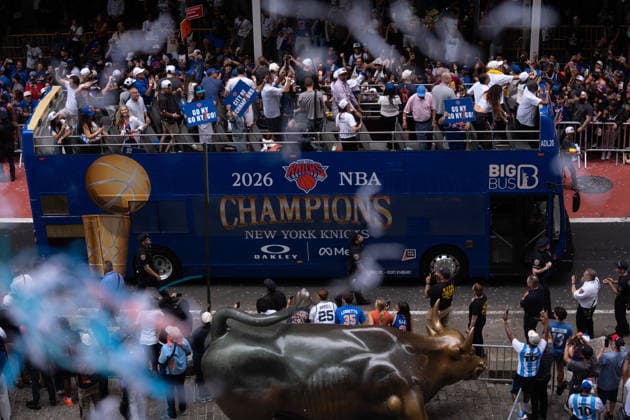 New York Knicks honored with ticker-tape parade and celebration in Manhattan NEW YORK, NY - JUNE 18: Thousands of fans gathered in Lower Manhattan on Thursday as the New York Knicks were honored with a ticker-tape parade and championship celebration following their NBA, Basketball Herren, USA title victory. Players, coaches and team staff rode through the Canyon of Heroes as supporters packed the streets for what city officials said could become one of the largest parades in New York history. Lokman Vural Elibol Anadolu New York United States. Editorial use only. Please get in touch for any other usage.  Copyright: x2026xAnadoluxLokmanxVuralxElibolx