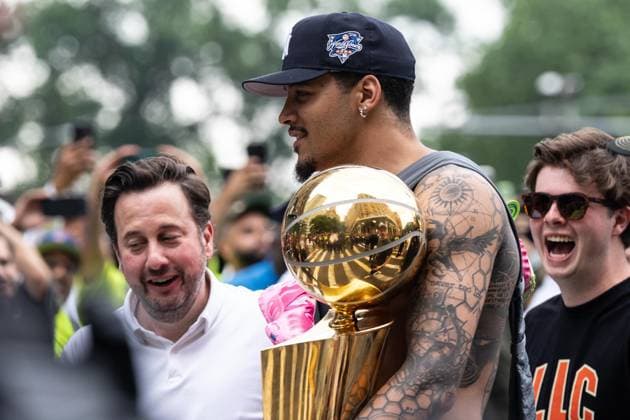 June 18, 2026, Bronx, New York, USA: Jordan Clarkson attends ticker-tape parade honoring Knicks basketball team winning NBA, Basketball Herren, USA Championship for 2025-2026 season in Canyon of Heroes from Battery Park along Lower Broadway to the City Hall in New York, NY on June 18, 2026. The Knicks captured their first NBA championship in 53 years and thousand of fans lined up to see their best team in decades. Ticker-Tape Parade For The Knicks Basketball Team  - ZUMAr339 20260618_znp_r339_007 Copyright: xLevxRadinx