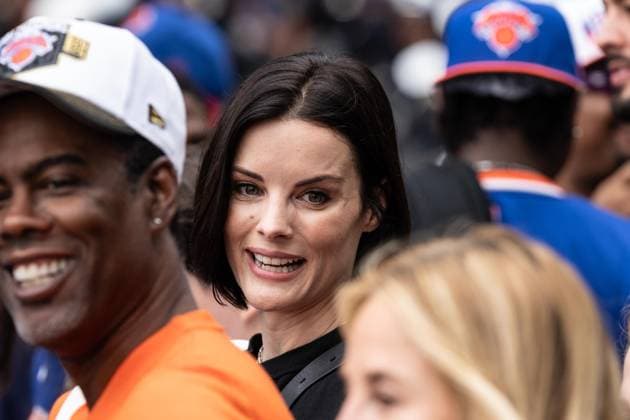 June 18, 2026, Bronx, New York, USA: Jaimie Alexander attends ticker-tape parade honoring Knicks basketball team winning NBA, Basketball Herren, USA Championship for 2025-2026 season in Canyon of Heroes from Battery Park along Lower Broadway to the City Hall in New York, NY on June 18, 2026. The Knicks captured their first NBA championship in 53 years and thousand of fans lined up to see their best team in decades. Bronx USA - ZUMAr339 20260618_znp_r339_014 Copyright: xLevxRadinx