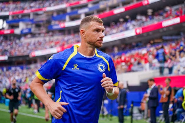 USA Soccer 2026 FIFA World Cup Group Stage Group B Switzerland vs. Bosnia and Herzegovina Los Angeles Stadium (SoFi Stadium) Inglewood, Los Angeles County, California Edin Džeko Bosnia and Herzegovina 11,detected_source_language Copyright: xJOERANxSTEINSIEKx