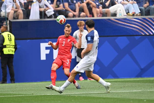 Switzerland v Bosnia and Herzegovina - FIFA World Cup, WM, Weltmeisterschaft, Fussball 2026 - Group B LOS ANGELES, UNITED STATES - JUNE 18: Silvan Widmer (L) of Switzerland in action against Sead Kolasinac of Bosnia and Herzegovina during the 2026 FIFA World Cup First Stage Group B match between Switzerland and Bosnia and Herzegovina at the Los Angeles Stadium (SoFi Stadium) in Inglewood, California, United States on June 18, 2026. Tayfun Coskun Anadolu California United States. Editorial use only. Please get in touch for any other usage.  Copyright: x2026xAnadoluxTayfunxCoskunx