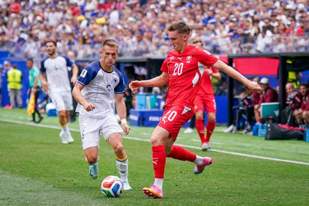 USA Soccer 2026 FIFA World Cup Group Stage Group B Switzerland vs. Bosnia and Herzegovina Los Angeles Stadium (SoFi Stadium) Inglewood, Los Angeles County, California Michel Aebischer Switzerland, 20 Amar Memic Bosnia and Herzegovina, 15,detected_source_language Copyright: xJOERANxSTEINSIEKx