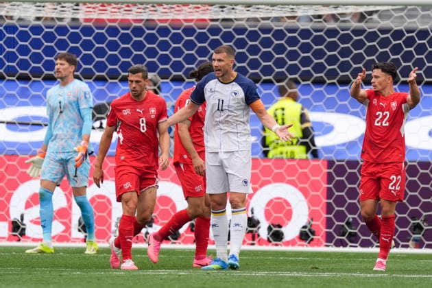 Switzerland v Bosnia and Herzegovina - FIFA World Cup, WM, Weltmeisterschaft, Fussball 2026 - Group B LOS ANGELES, UNITED STATES - JUNE 18: Edin Dzeko of Bosnia and Herzegovina reacts during the 2026 FIFA World Cup First Stage Group B match between Switzerland and Bosnia and Herzegovina at the Los Angeles Stadium (SoFi Stadium) in Inglewood, California, United States on June 18, 2026. Tayfun Coskun Anadolu California United States. Editorial use only. Please get in touch for any other usage.  Copyright: x2026xAnadoluxTayfunxCoskunx