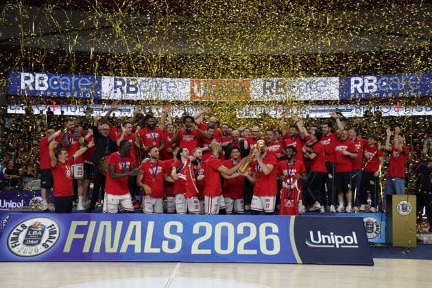 IPA85833712 - EA7 Emporio Armani s celebration after winning the championship in the Italian LBA basketball final between Umana Reyer Venezia and EA7 Emporio Armani Milano at the Taliercio on June 18, 2026, in Venice, Italy.  Copyright: xMattiaxRadoni IPAxSportx xx 85833712