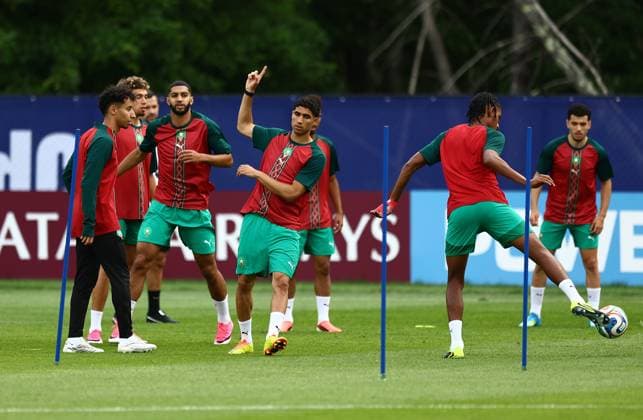 Achraf Hakimi of Morocco Morocco Training, 2026 FIFA World Cup, WM, Weltmeisterschaft, Fussball Football, Revolution Training Centre, Foxborough, Massachusetts, USA - 18 Jun 2026Charlotte Atrium Health Performance Park United States of America EDITORIAL USE ONLY No use with unauthorised audio, video, data, fixture lists, club league logos or live services. Online in-match use limited to 120 images, no video emulation. No use in betting, games or single club league player publications.  Copyright: xMichaelxZemanek Shutterstockx 16934887g