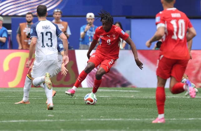 FIFA World Cup, WM, Weltmeisterschaft, Fussball 2026 - Group B - Switzerland vs Bosnia and Herzegovina Johan Manzambi of Switzerland (C) in action during the FIFA World Cup 2026 group stage match Switzerland against Bosnia and Herzegovina, in Los Angeles, USA, 18 June 2026. LOS ANGELES United States  Copyright: xCRISTOPHERxTORRESx