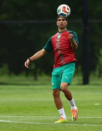 Achraf Hakimi of Morocco Morocco Training, 2026 FIFA World Cup, WM, Weltmeisterschaft, Fussball Football, Revolution Training Centre, Foxborough, Massachusetts, USA - 18 Jun 2026Charlotte Atrium Health Performance Park United States of America EDITORIAL USE ONLY No use with unauthorised audio, video, data, fixture lists, club league logos or live services. Online in-match use limited to 120 images, no video emulation. No use in betting, games or single club league player publications.  Copyright: xMichaelxZemanek Shutterstockx 16934887n