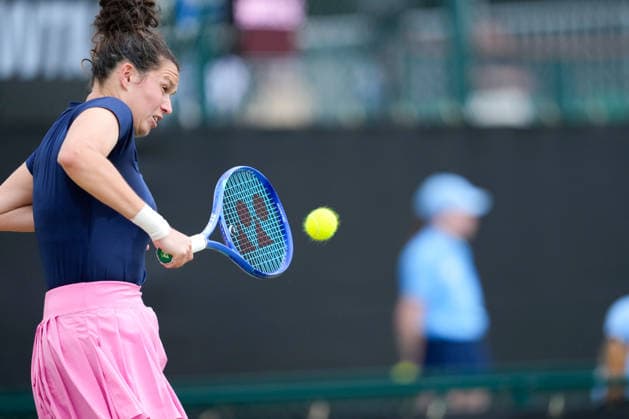 Lexus Nottingham Open - Day Four Miriam Skoch competes during a quarterfinal doubles match at the 2026 Lexus Nottingham Open Women s tennis tournament at the Nottingham Tennis Centre in Nottingham, England, on June 18, 2026. Nottingham Great Britain United Kingdom  Copyright: xOwenxHammondx originalFilename:hammond-2026lexu260618_npBJs.jpg