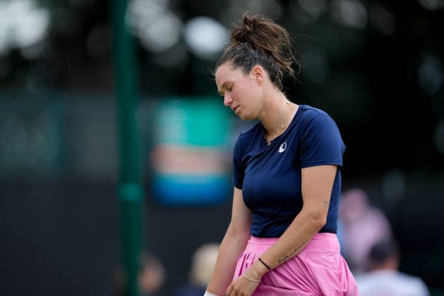 Lexus Nottingham Open - Day Four Miriam Skoch competes during a quarterfinal doubles match at the 2026 Lexus Nottingham Open Women s tennis tournament at the Nottingham Tennis Centre in Nottingham, England, on June 18, 2026. Nottingham Great Britain United Kingdom  Copyright: xOwenxHammondx originalFilename:hammond-2026lexu260618_np9gC.jpg