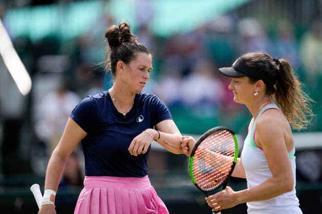 Lexus Nottingham Open - Day Four Miriam Skoch and Jesika Maleckova compete during their quarterfinal doubles match at the 2026 Lexus Nottingham Open Women s tennis tournament at the Nottingham Tennis Centre in Nottingham, England, on June 18, 2026. Nottingham Great Britain United Kingdom  Copyright: xOwenxHammondx originalFilename:hammond-2026lexu260618_np59t.jpg