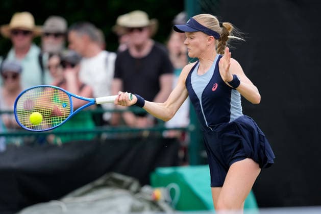 Lexus Nottingham Open - Day Four Harriet Dart competes during the quarterfinal doubles match at the 2026 Lexus Nottingham Open Women s tennis tournament at the Nottingham Tennis Centre in Nottingham, England, on June 18, 2026. Nottingham Great Britain United Kingdom  Copyright: xOwenxHammondx originalFilename:hammond-2026lexu260618_npY3b.jpg