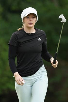 Meijer LPGA, Golf Damen Classic BELMONT, MICHIGAN - JUNE 18: Cassie Porter of Australia acknowledges the crowd after her birdie on the 4th green during the first round of the Meijer LPGA Classic for Simply Give golf tournament at Blythefield Country Club in Belmont, MI, USA Thursday, June 18, 2026. Belmont Michigan United States  Copyright: xJorgexLemusx originalFilename:lemus-meijerlp260618_npKzE.jpg