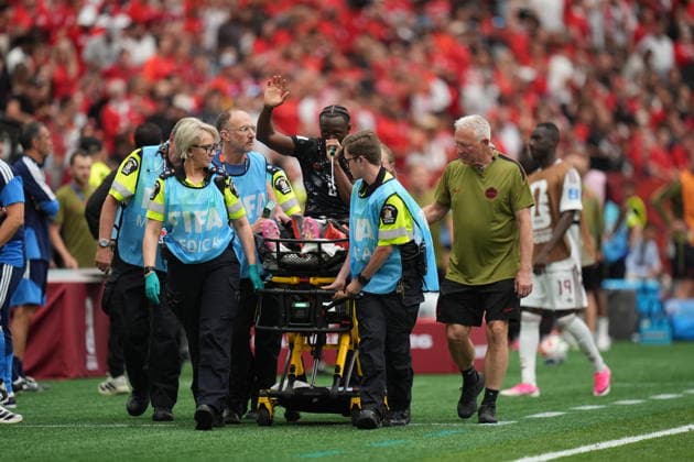 Canada v Qatar - FIFA World Cup, WM, Weltmeisterschaft, Fussball 2026 - Group B VANCOUVER, CANADA - JUNE 18: Ismael Kone of Canada is assisted away after he got injured in his leg during the 2026 FIFA World Cup First Stage Group B match between Canada and Qatar at BC Place Stadium in Vancouver, Canada on June 18, 2026. Ercin Erturk Anadolu British Columbia Canada. Editorial use only. Please get in touch for any other usage.  Copyright: x2026xAnadoluxErcinxErturkx