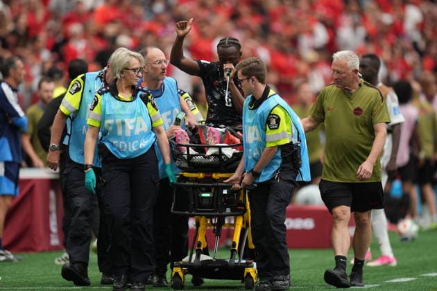 Canada v Qatar - FIFA World Cup, WM, Weltmeisterschaft, Fussball 2026 - Group B VANCOUVER, CANADA - JUNE 18: Players of Canada huddle after Ismael Kone got injured in his leg during the 2026 FIFA World Cup First Stage Group B match between Canada and Qatar at BC Place Stadium in Vancouver, Canada on June 18, 2026. Ercin Erturk Anadolu British Columbia Canada. Editorial use only. Please get in touch for any other usage.  Copyright: x2026xAnadoluxErcinxErturkx
