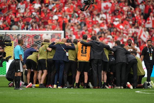 Canada v Qatar - FIFA World Cup, WM, Weltmeisterschaft, Fussball 2026 - Group B VANCOUVER, CANADA - JUNE 18: Team of Canada huddles after winning the 2026 FIFA World Cup First Stage Group B match between Canada and Qatar at BC Place Stadium in Vancouver, Canada on June 18, 2026. Ercin Erturk Anadolu British Columbia Canada. Editorial use only. Please get in touch for any other usage.  Copyright: x2026xAnadoluxErcinxErturkx