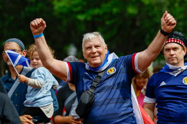 The Scotland fans Tartan Army march to support their team during the 2026 FIFA World Cup, WM, Weltmeisterschaft, Fussball A Scotland fan cheers during the Tartan Army Downtown March in Providence, Rhode Island, USA, 18 June 2026. Scotland takes on Morocco in a Group C match 19 June at Boston Stadium. PROVIDENCE RHODE ISLAND USA  Copyright: xGREGxM.xCOOPERx