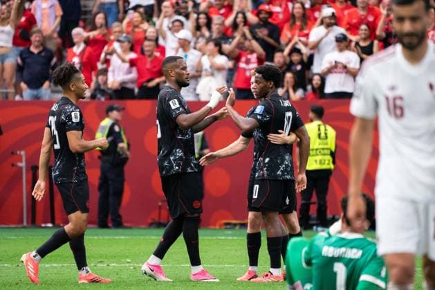 VANCOUVER, CANADA - JUNE 18: Nathan Saliba of Canada, Cyle Larin of Canada, Jacob Shaffelburg of Canada and Jonathan David of Canada celebrate after scoring their sixth goal during the FIFA World Cup, WM, Weltmeisterschaft, Fussball 2026 group stage match between Canada and Qatar at BC Place Vancouver Stadium on June 18, 2026 in Vancouver, British Columbia, Canada.  Copyright: xAmyxElle SPPx Sportspressphoto_SPR170206