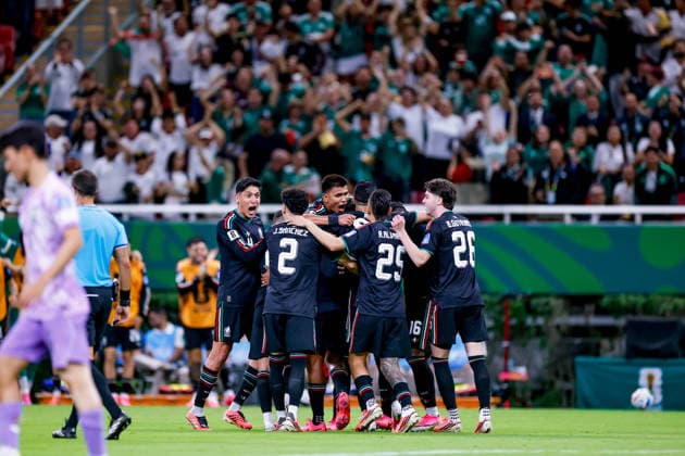 FIFA WORLD CUP 2026 MEXICO VS SOUTH KOREA FIFA WORLD CUP 2026 MEXICO VS SOUTH KOREA MEXICO VS SOUTH KOREA 06 18 2026 GUADALAJARA, JALISCO Action photo of Mexican players celebrating a goal during a Round 1 Group A match of the 2026 FIFA World Cup, held at Estadio Guadalajara in Guadalajara, Jalisco Action photo of Mexican players celebrating a goal, during a Round 1 Group A match of the 2026 FIFA World Cup, held at the Estadio Guadalajara in Guadalajara, Jalisco PHOTO BY IMAGENSHOP PHOTO AGENCY GUADALAJARA, JALISCO, MEXICO,detected_source_language Copyright: xJORGExREYESx