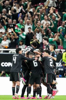 Luis Romo of Mexico and team mates celebrate the team s first goal during a FIFA Men’s World Cup 2026 Group Stage football match between Mexico and South Korea at Guadalajara Stadium, in Guadalajara on June 18th 2026 (Photo by Alexandra Fechete SPP)  Copyright: xAlexandraxFechete SPPx Sportspressphoto_SPR170229