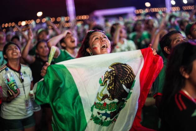 Fans celebrate Mexico s victory at FIFA Fan Festival in Houston HOUSTON, UNITED STATES - JUNE 18: Soccer fans celebrate after watching Mexico defeat South Korea in the 2026 FIFA World Cup, WM, Weltmeisterschaft, Fussball Group A match on a giant screen at the FIFA Fan Festival in Houston, Texas, United States, on June 18, 2026. Hakan Akgun Anadolu Texas United States. Editorial use only. Please get in touch for any other usage.  Copyright: x2026xAnadoluxHakanxAkgunx