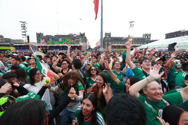 FIFA World Cup, WM, Weltmeisterschaft, Fussball 2026 - Group A - Mexico vs South Korea Fans in Mexico react during the broadcast of the FIFA World Cup 2026 match between Mexico and South Korea at the Fan Fest in the Zócalo in Mexico City, Mexico, 18 June 2026. MEXICO CITY Mexico  Copyright: xTomásxPérezx