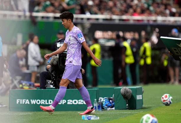 (260619) -- GUADALAJARA, June 19, 2026 -- Son Heung-min of South Korea is substituted off the pitch during a group A match between Mexico and South Korea at the 2026 FIFA World Cup, WM, Weltmeisterschaft, Fussball at Guadalajara Stadium in Guadalajara, Mexico, June 18, 2026. (Photo by Xinhua) (SP)MEXICO-GUADALAJARA-FOOTBALL-FIFA WORLD CUP-GROUP A-MEX VS KOR MartinxZabala 