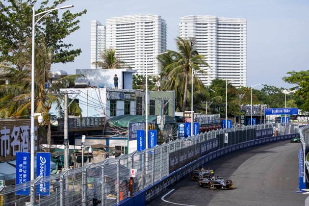 2026 FORMULA E SANYA ePRIX 07 GUNTHER Maximilian (ger), DS Penske, DS E-Tense FE25, 77 BARNARD Taylor (gbr), DS Penske, DS E-Tense FE25, action during the 2026 Sanya ePrix, 11th round of the 2025-26 ABB FIA Formula E World Championship, WM, Weltmeisterschaft on the Sanya Street Circuit from June 18 to 20, 2026 in Sanya, China - SanyaChina  Copyright: xJULIENxDELFOSSEx