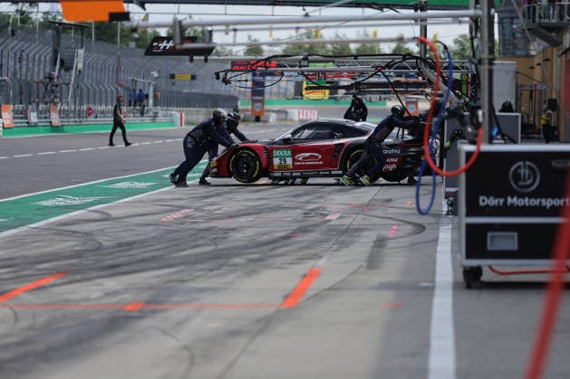 Pit lane, Detail, Bastian Buus (DK Land-Motorsport, 29), Porsche 911 GT3 R Evo DTM (German Touring Car Championship) - Round 3 - Free Practice, DEKRA Lausitzring on 19.06.2026. Brandenburg Deutschland Copyright: xO.Franke,xSportblen.dex