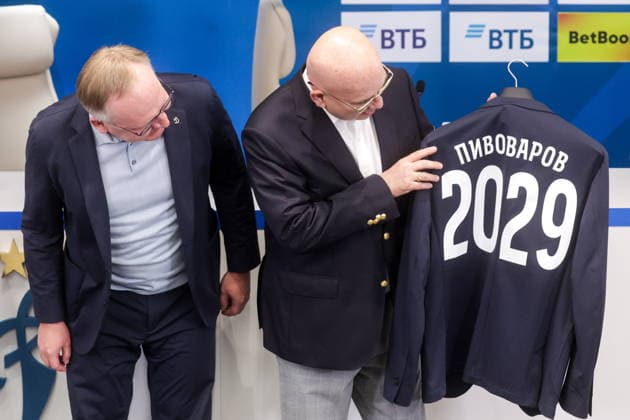 RUSSIA, KHIMKI - JUNE 19, 2026: FC Dynamo Moscow General Director Pavel Pivovarov (L) and Chairman of the Board of Directors Alexander Ivlev at a press conference, PK, Pressekonferenz at the Novogorsk-Dynamo training centre in Khimki near Moscow. Mikhail Sinitsyn TASS  94017928