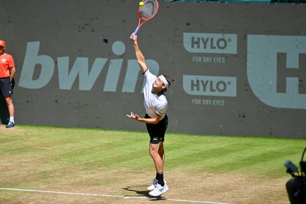 Taylor Fritz (USA) serves at the TERRA WORTMANN Open 2026, Tennis, ATP, Mens 500, Tournament, Main Draw, Quarterfinals, June 19, 2026, TERRA WORTMANN Open 2026, Tennis, ATP, Mens 500, Tournament, Main Draw, Quarterfinals, June 19, 2026, Halle,detected_source_language Copyright: xEibner-Pressefoto RobertxGertzenx EP_RGN