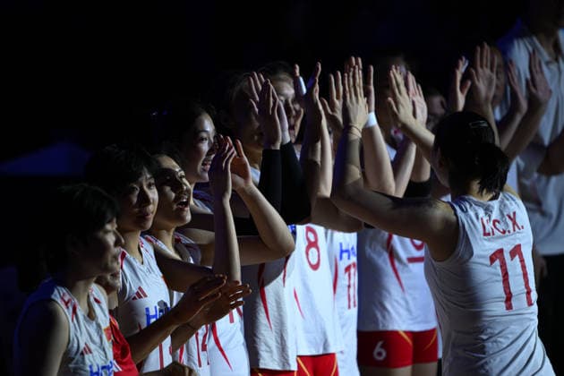 France v China - 2026 FIVB Volleyball Nations League ANKARA, TURKIYE - JUNE 19: Players of the China national team, Nationalteam are seen on the court for the pre-match ceremony before the 2026 FIVB Volleyball Nations League week 2 match against France at Ankara Sports Hall in Ankara, Turkiye on June 19, 2026. Akin Celiktas Anadolu Ankara Turkey. Editorial use only. Please get in touch for any other usage.  Copyright: x2026xAnadoluxAkinxCeliktasx