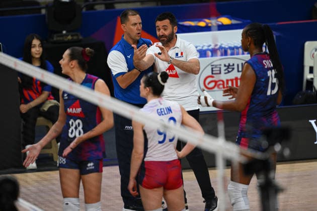France v China - 2026 FIVB Volleyball Nations League ANKARA, TURKIYE - JUNE 19: Head coach Cesar Hernandez Gonzalez of France objects to a referee s decision during the 2026 FIVB Volleyball Nations League week 2 match between France and China at Ankara Sports Hall in Ankara, Turkiye on June 19, 2026. Akin Celiktas Anadolu Ankara Turkey. Editorial use only. Please get in touch for any other usage.  Copyright: x2026xAnadoluxAkinxCeliktasx